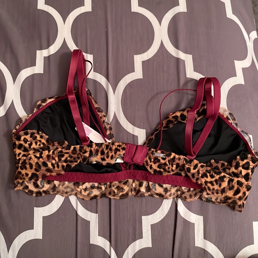 Pink bra - Picture 2 of 4
